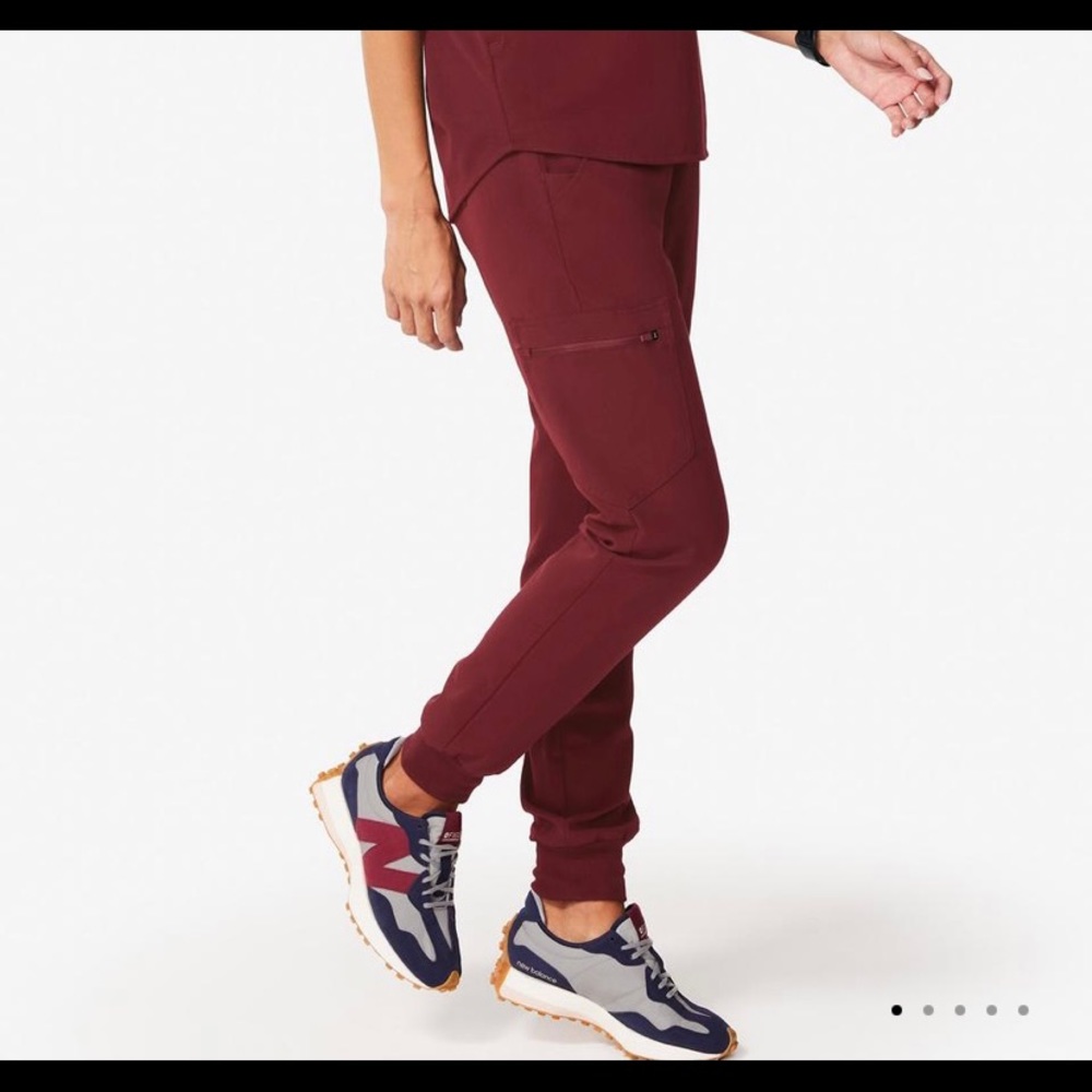 Figs Zamora Joggers for Women | M | Burgundy